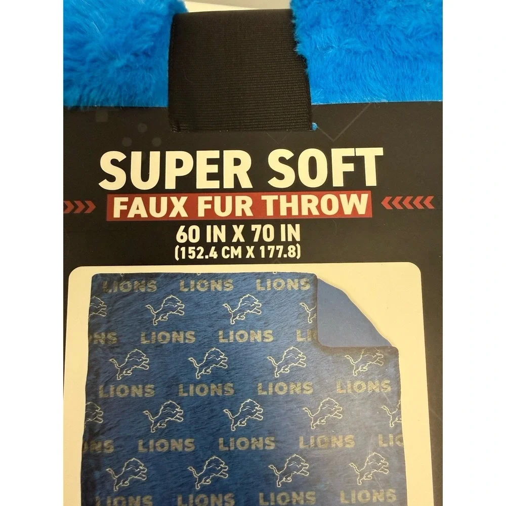 NWT Detroit Lions Throw Blanket 60x70 Plush Honolulu Blue Super Soft Faux Fur